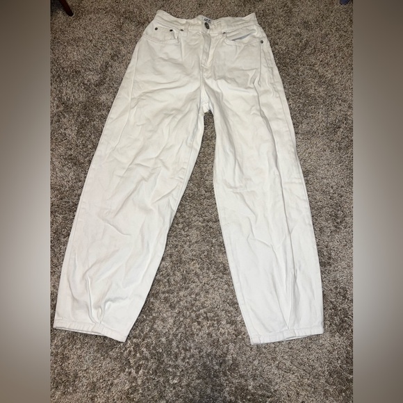 BDG Denim - BDG Baggy Barrel Like White Jeans Size 25